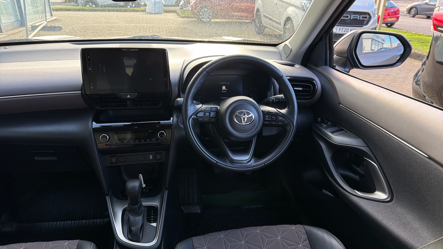 Used Toyota Yaris Cross 2022 for sale - 76643251: Photo 6