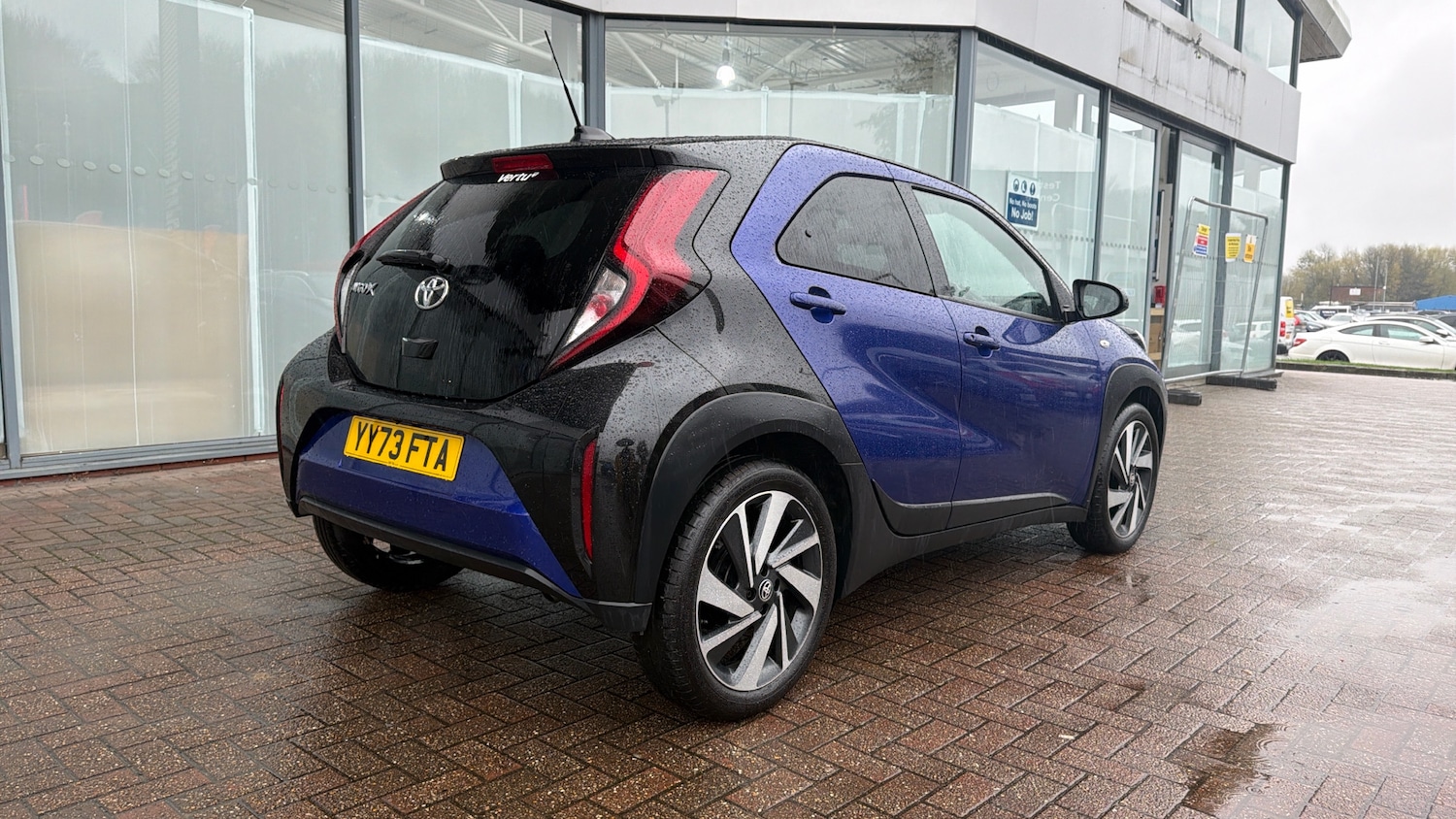 Used Toyota Aygo X 2023 for sale - 76580638: Photo 2