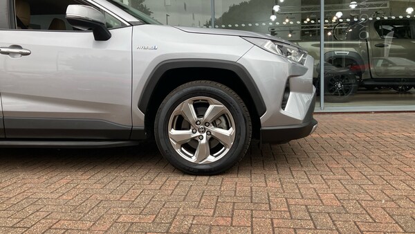 Used Toyota RAV4 2020 for sale - 75726667: Photo 18