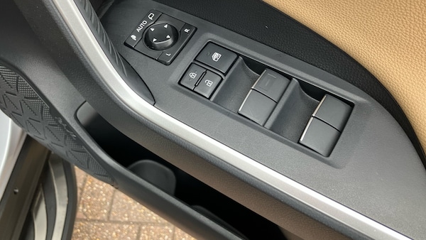 Used Toyota RAV4 2020 for sale - 75726667: Photo 26