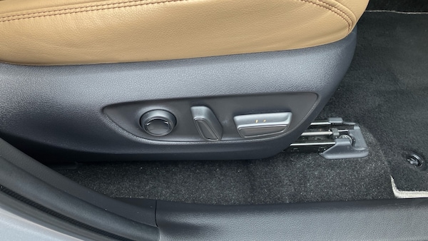 Used Toyota RAV4 2020 for sale - 75726667: Photo 28
