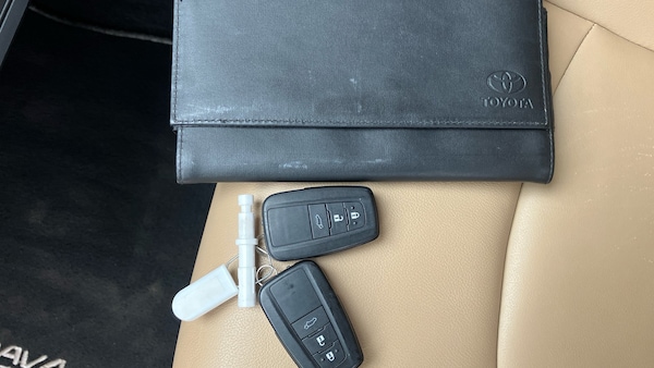 Used Toyota RAV4 2020 for sale - 75726667: Photo 37