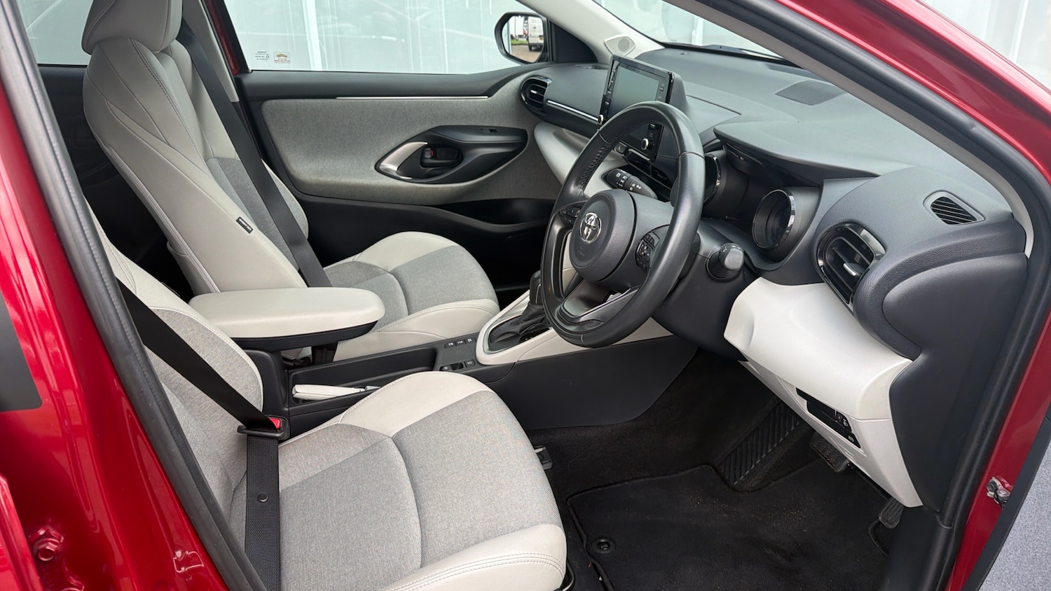 Used Toyota Yaris 2020 for sale - 76718791: Photo 11