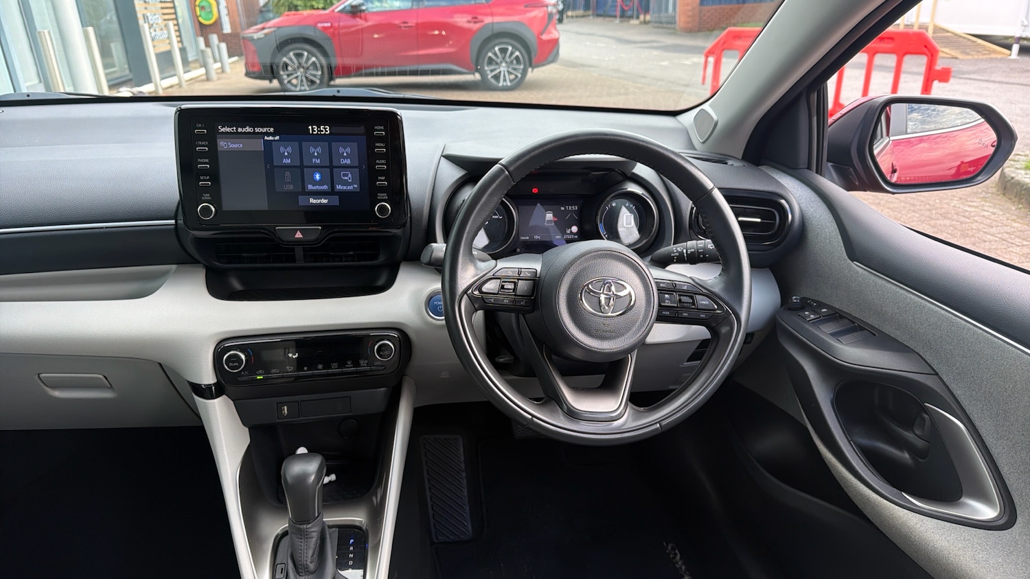 Used Toyota Yaris 2020 for sale - 76718791: Photo 8