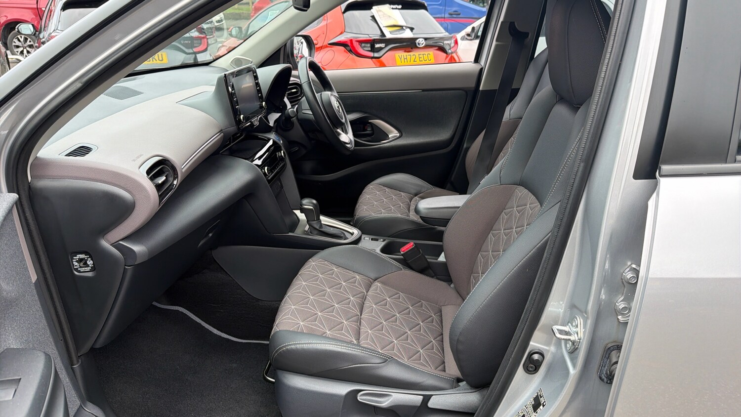 Used Toyota Yaris Cross 2022 for sale - 76464399: Photo 10