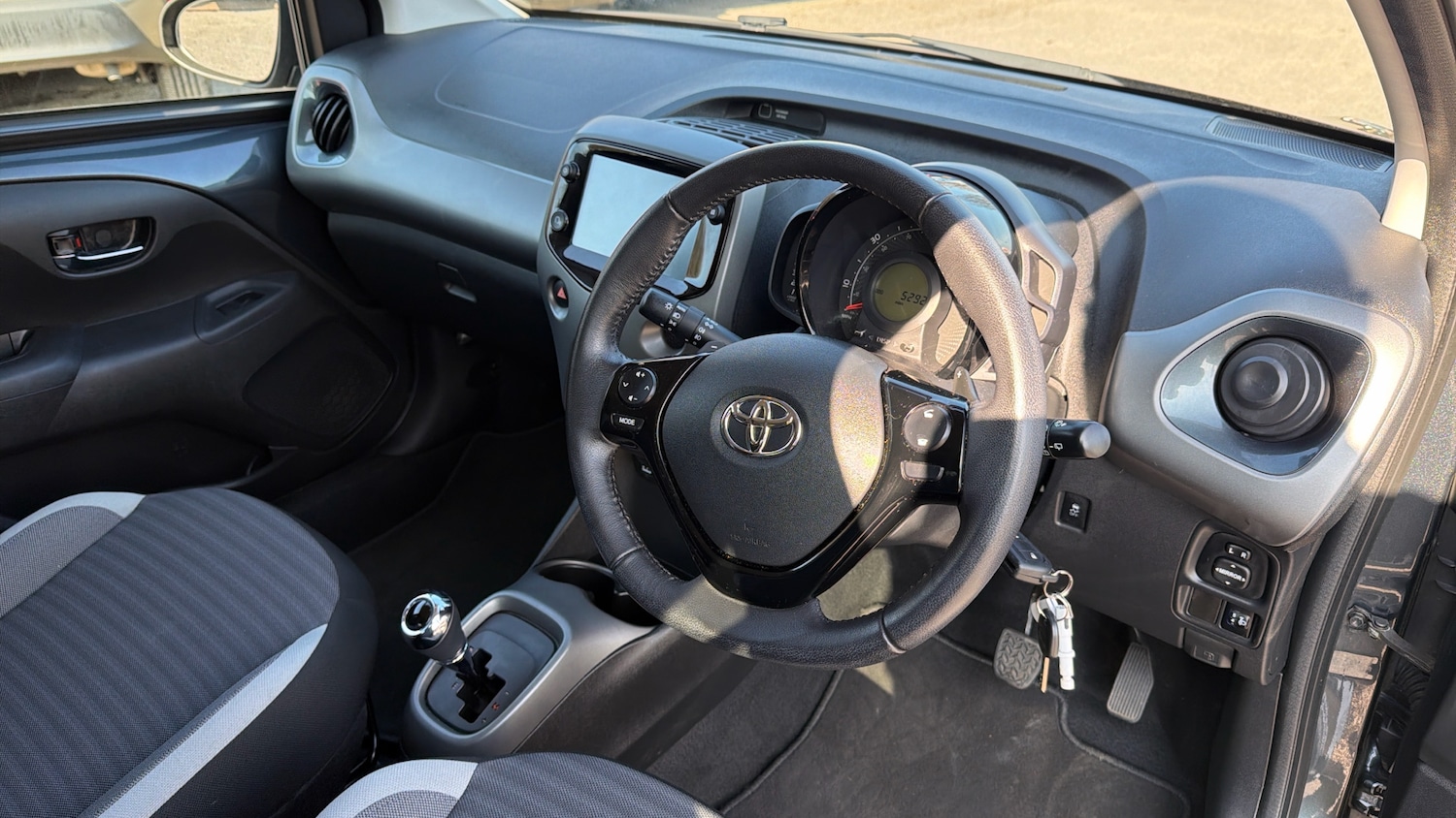 Used Toyota AYGO 2019 for sale - 77983560: Photo 25