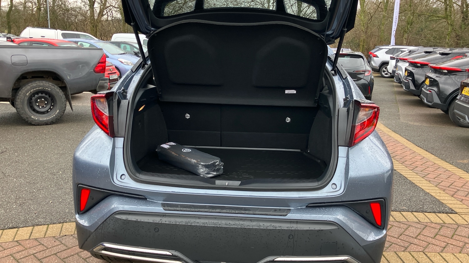 Used Toyota C-HR 2023 for sale - 78025951: Photo 14