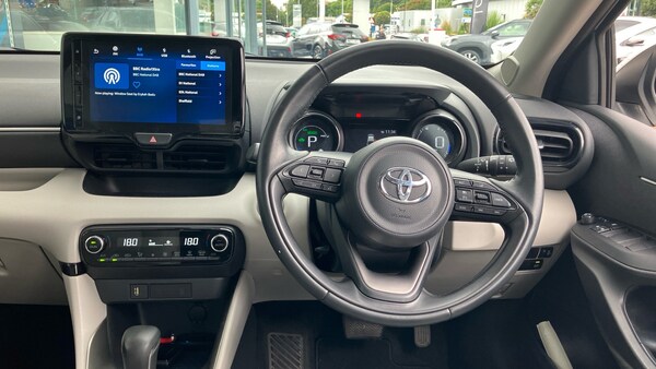 Used Toyota Yaris 2022 for sale - 75761248: Photo 8