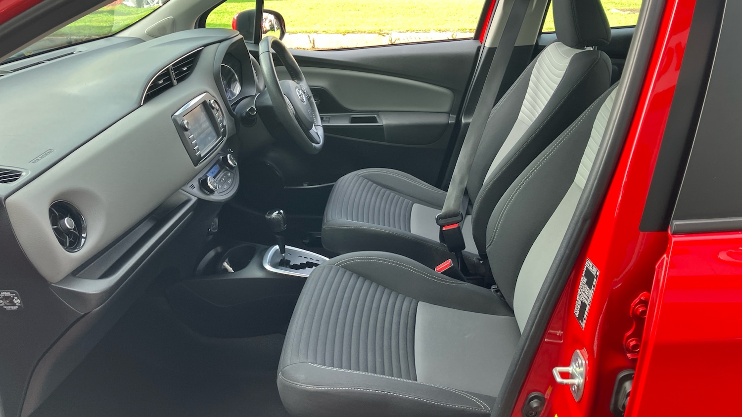 Used Toyota Yaris 2018 for sale - 76430728: Photo 10