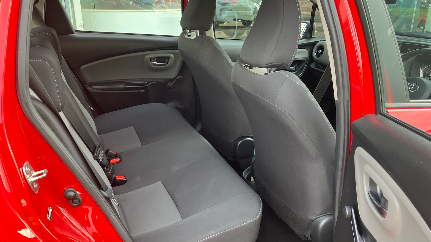 Used Toyota Yaris 2018 for sale - 76430728: Photo 12