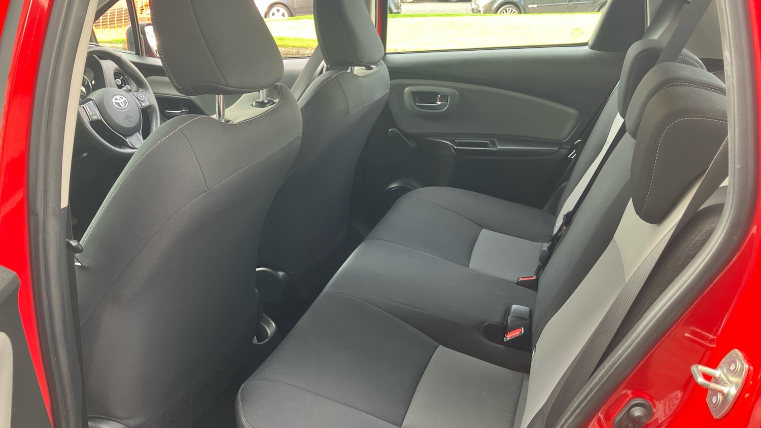 Used Toyota Yaris 2018 for sale - 76430728: Photo 13