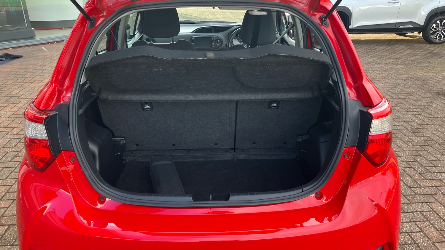 Used Toyota Yaris 2018 for sale - 76430728: Photo 14