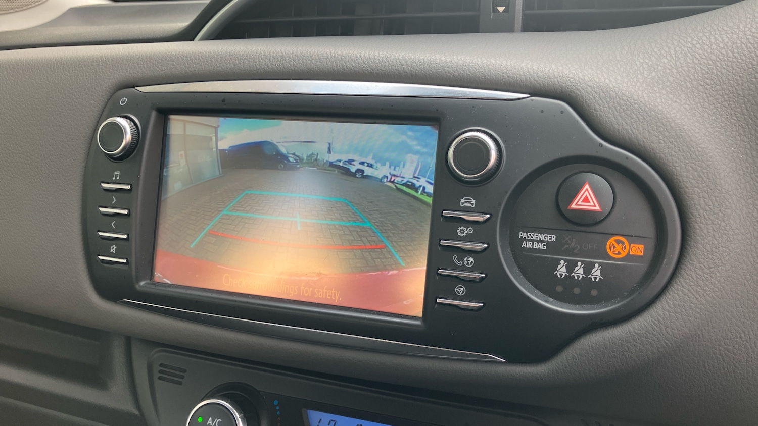 Used Toyota Yaris 2018 for sale - 76430728: Photo 24