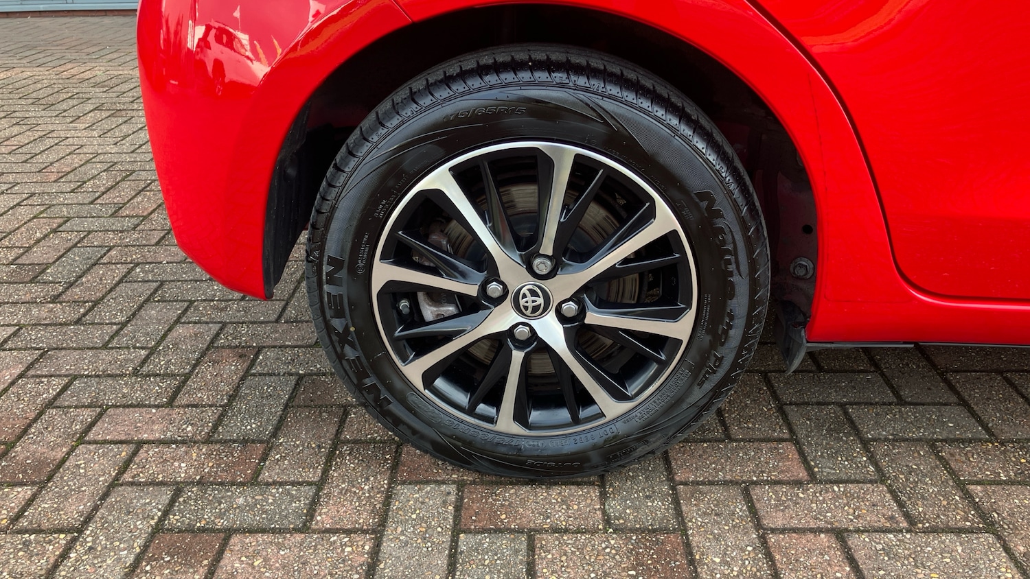 Used Toyota Yaris 2018 for sale - 76430728: Photo 32