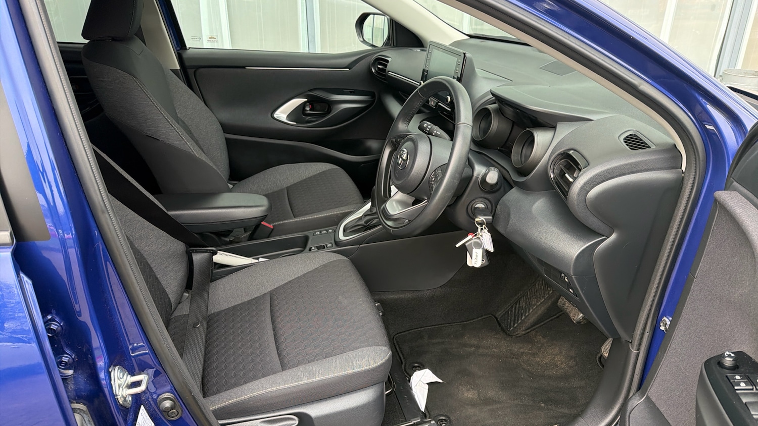 Used Toyota Yaris 2023 for sale - 77085415: Photo 11