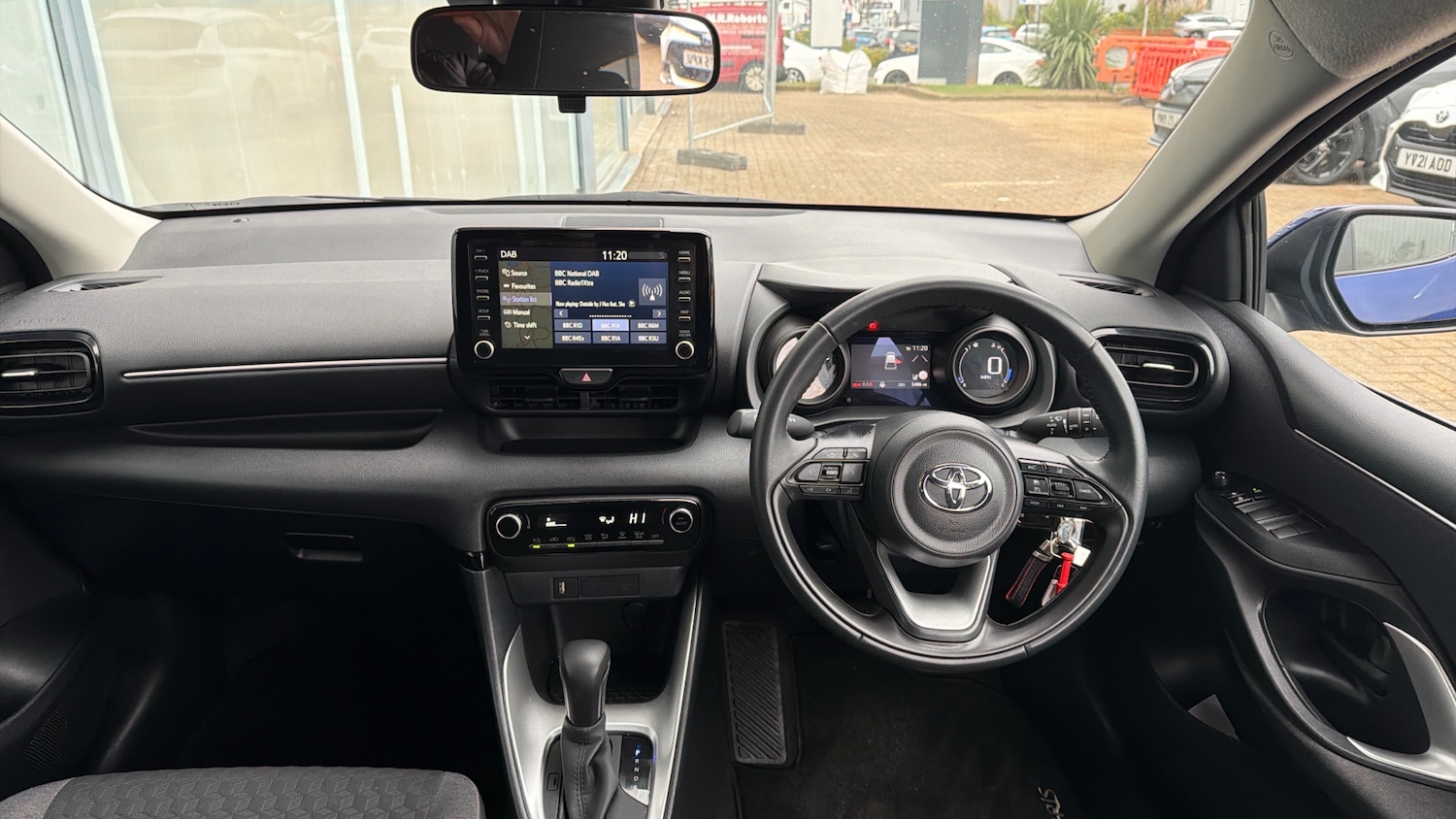 Used Toyota Yaris 2023 for sale - 77085415: Photo 5