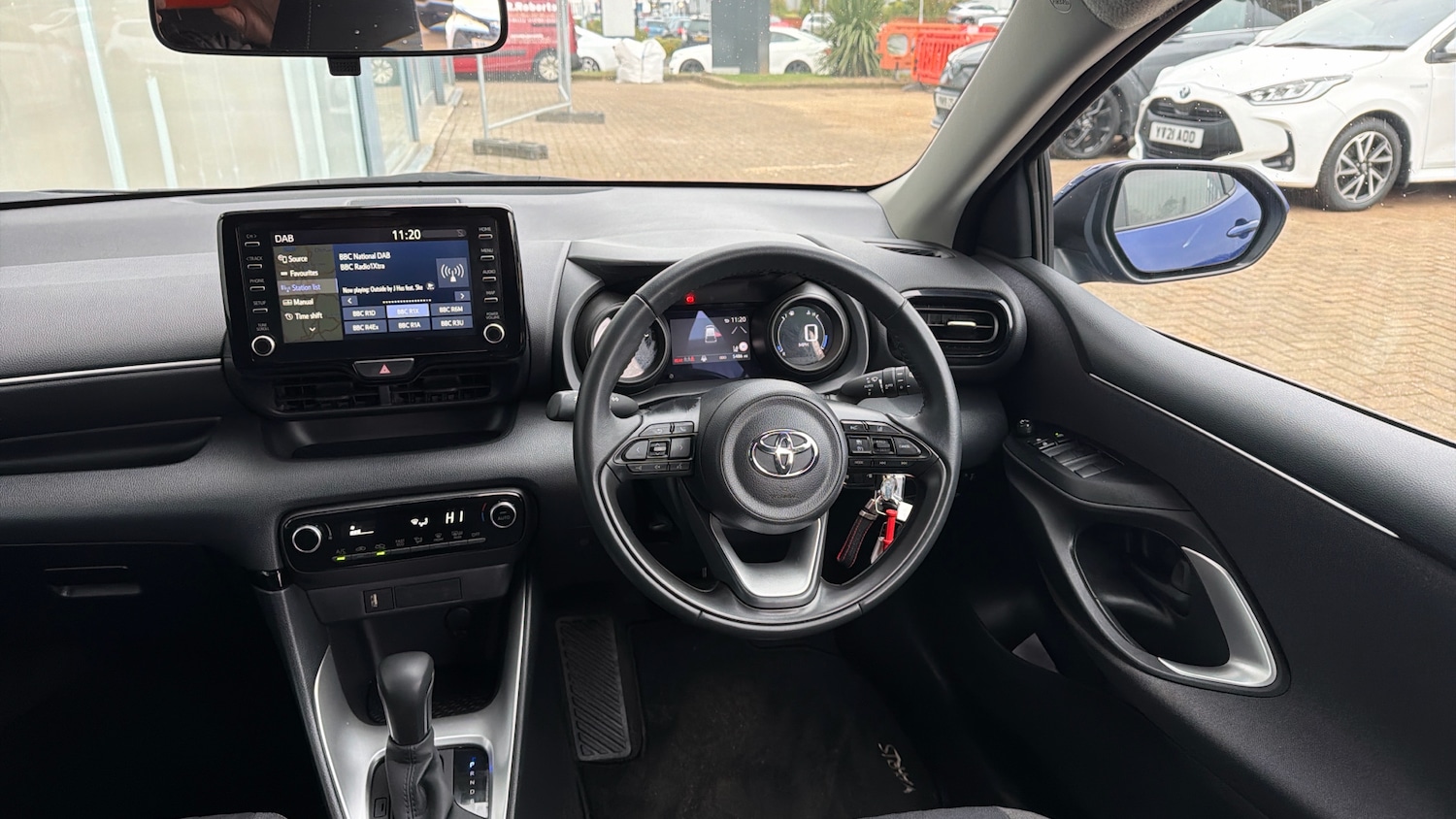 Used Toyota Yaris 2023 for sale - 77085415: Photo 6