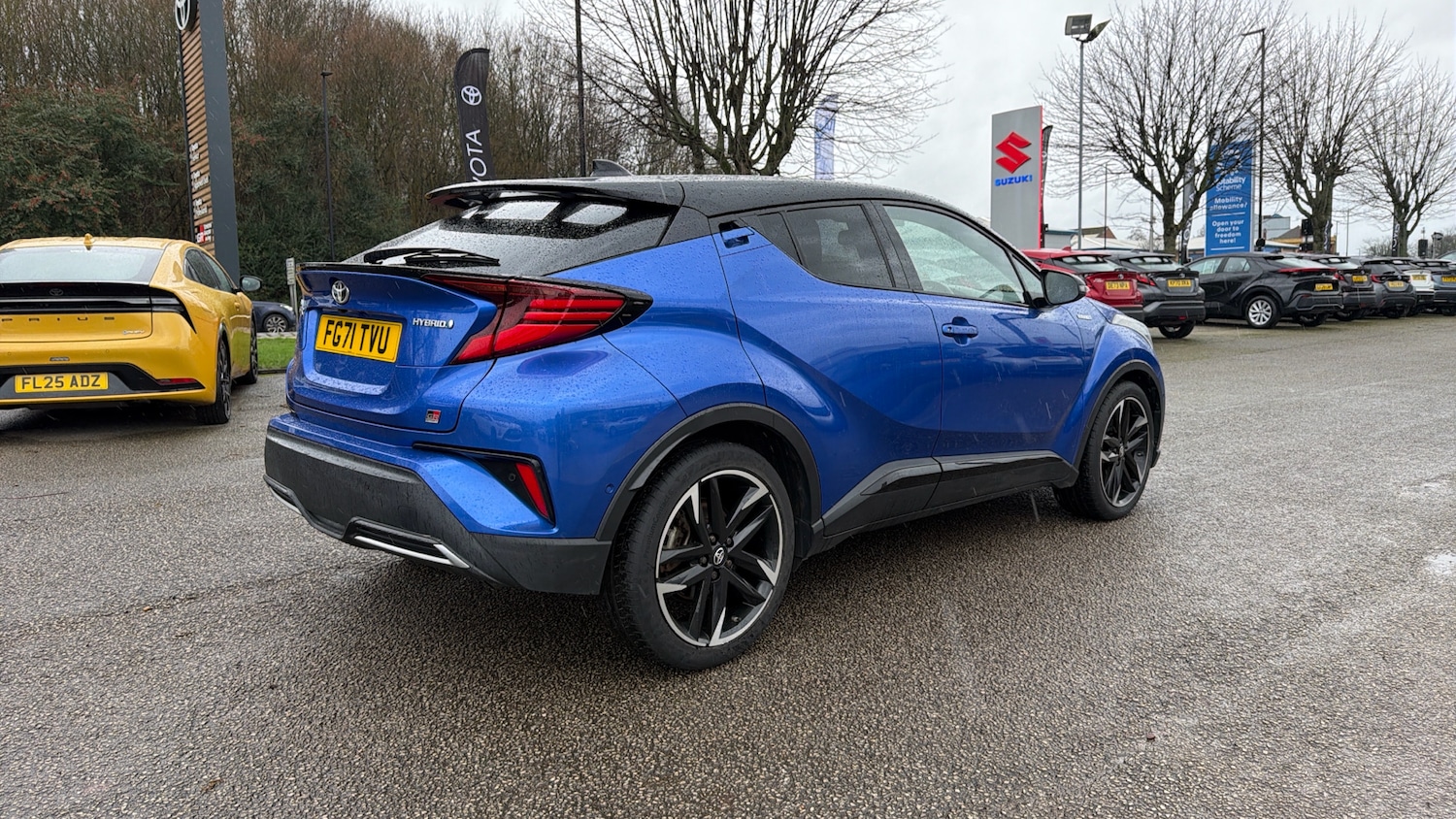 Used Toyota C-HR 2021 for sale - 77953856: Photo 2