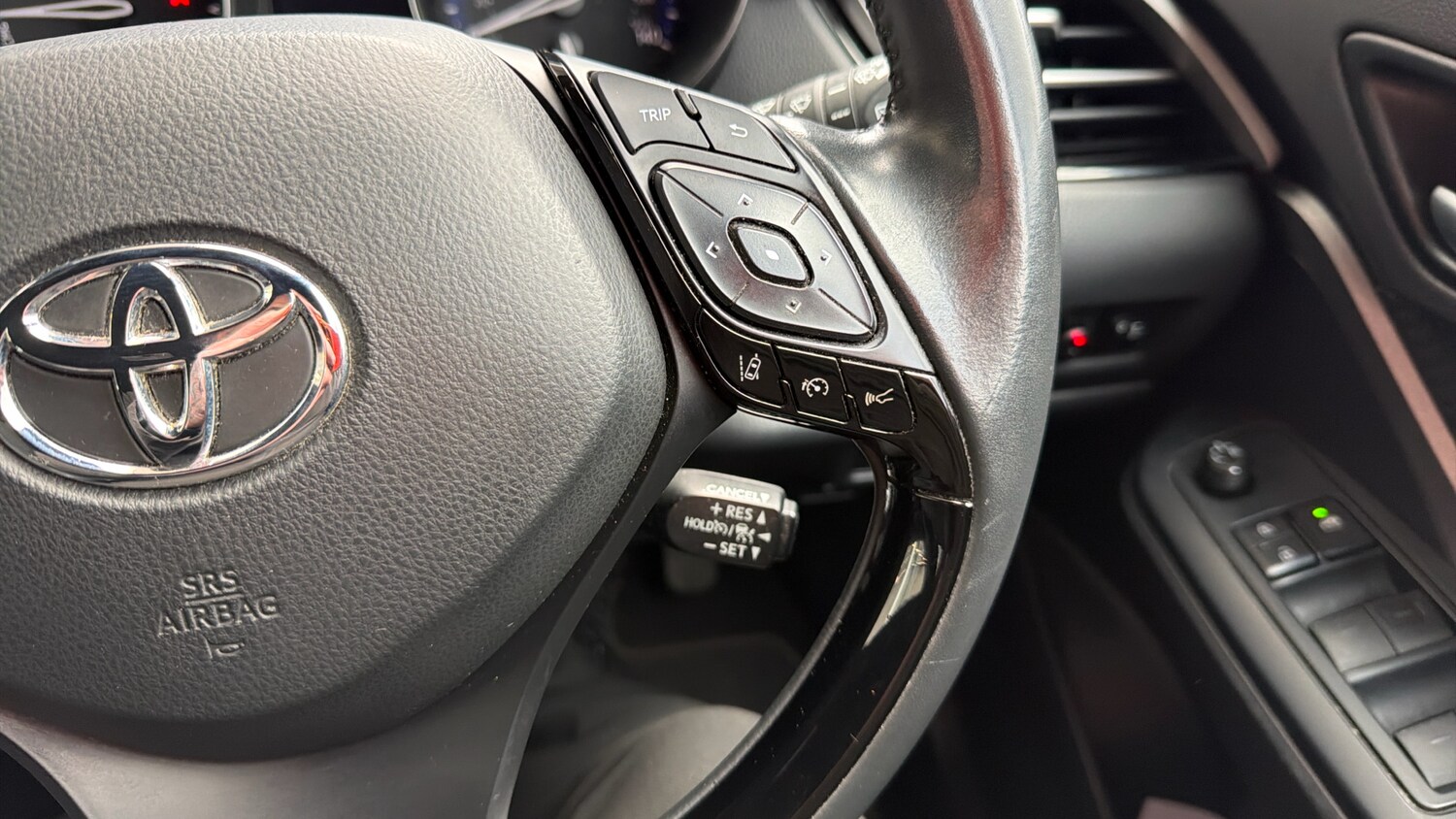 Used Toyota C-HR 2020 for sale - 77640022: Photo 28