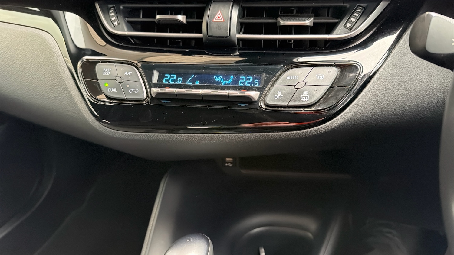 Used Toyota C-HR 2020 for sale - 77640022: Photo 29