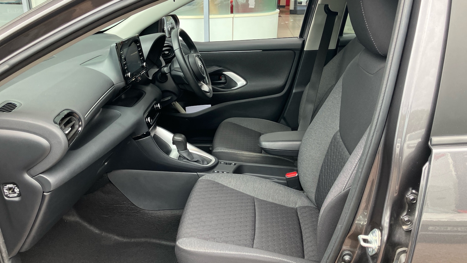 Used Toyota Yaris 2022 for sale - 76104608: Photo 10