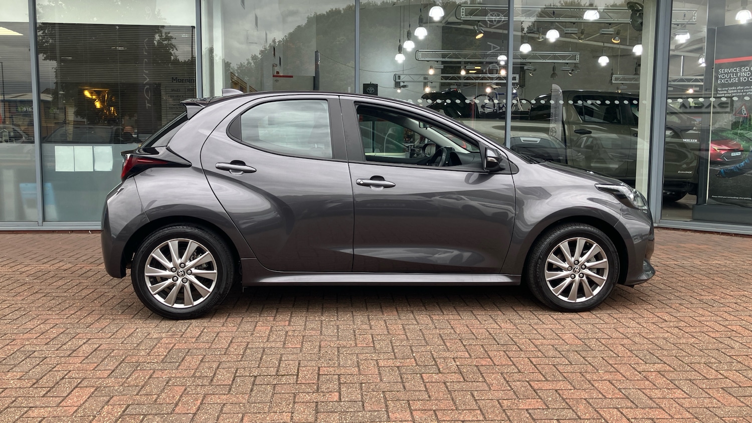 Used Toyota Yaris 2022 for sale - 76104608: Photo 16