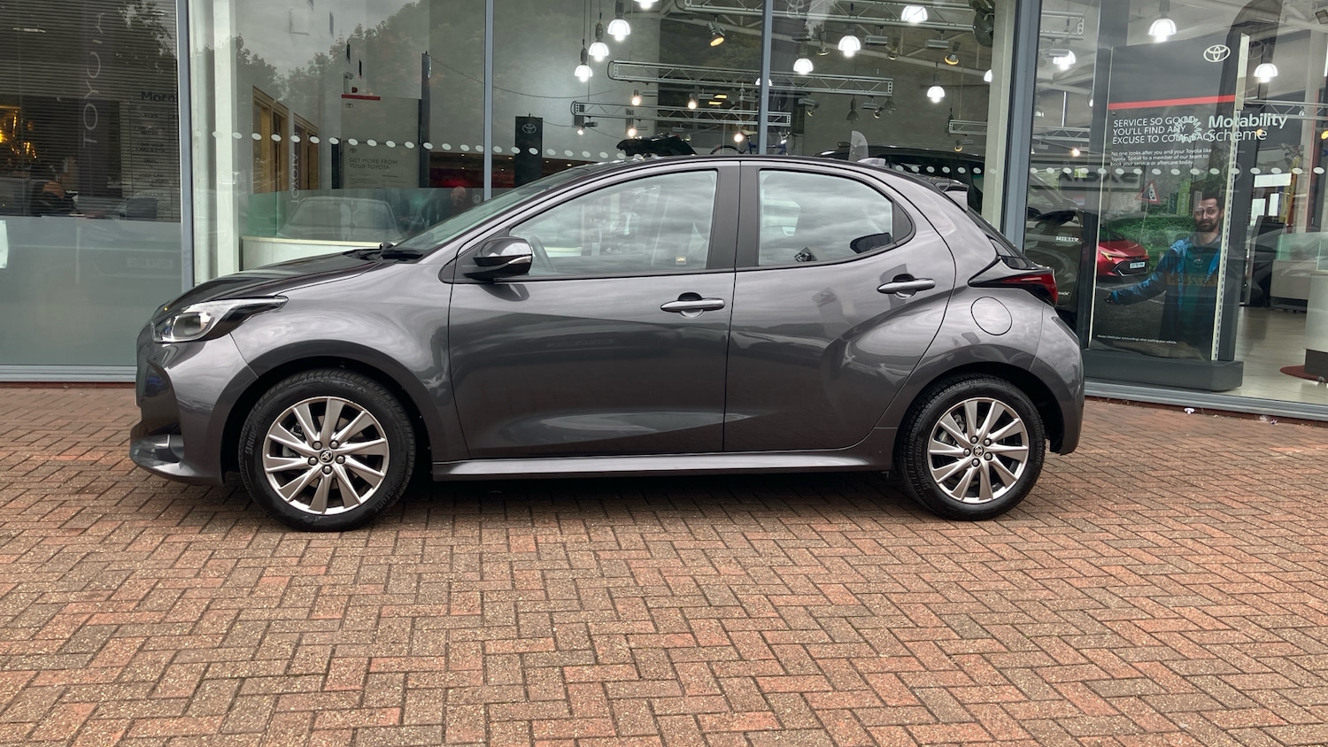 Used Toyota Yaris 2022 for sale - 76104608: Photo 17