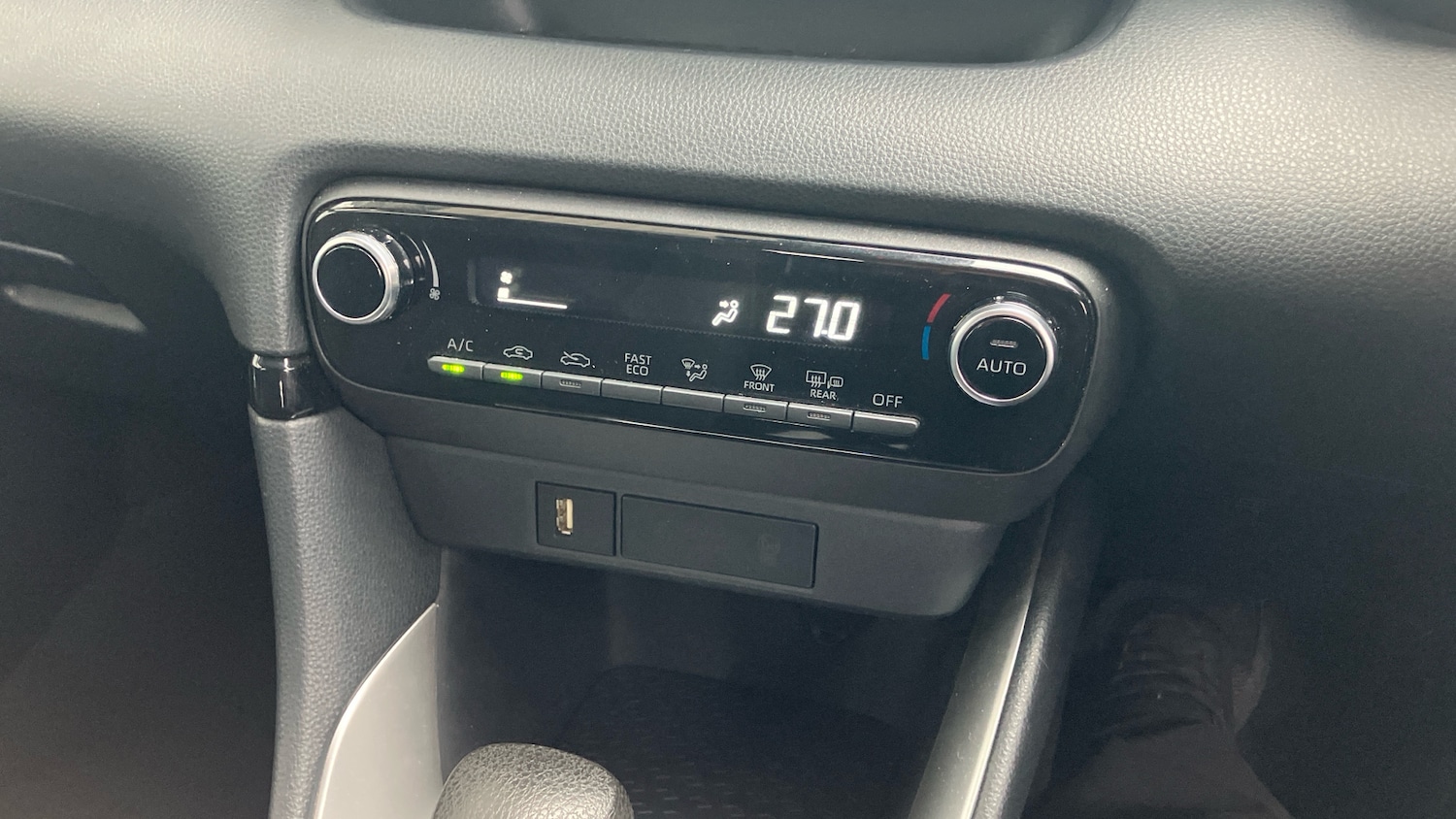Used Toyota Yaris 2022 for sale - 76104608: Photo 28