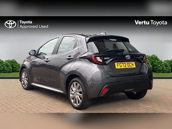 Used Toyota Yaris 2022 for sale - 76104608: Photo 4