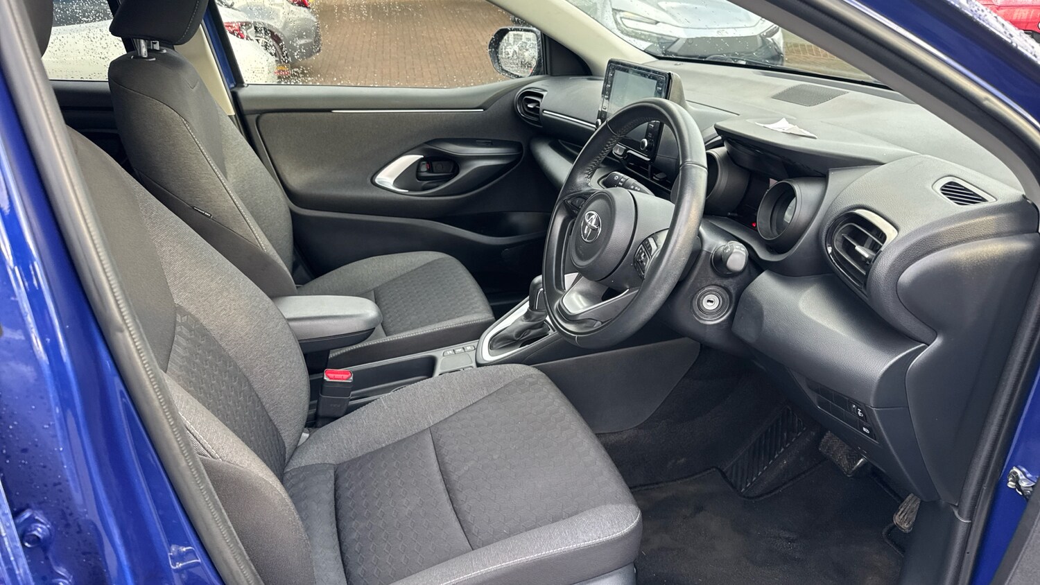 Used Toyota Yaris 2022 for sale - 77640496: Photo 11