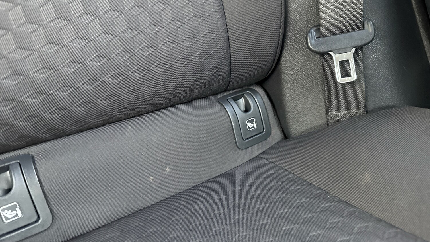 Used Toyota Yaris 2022 for sale - 77640496: Photo 31