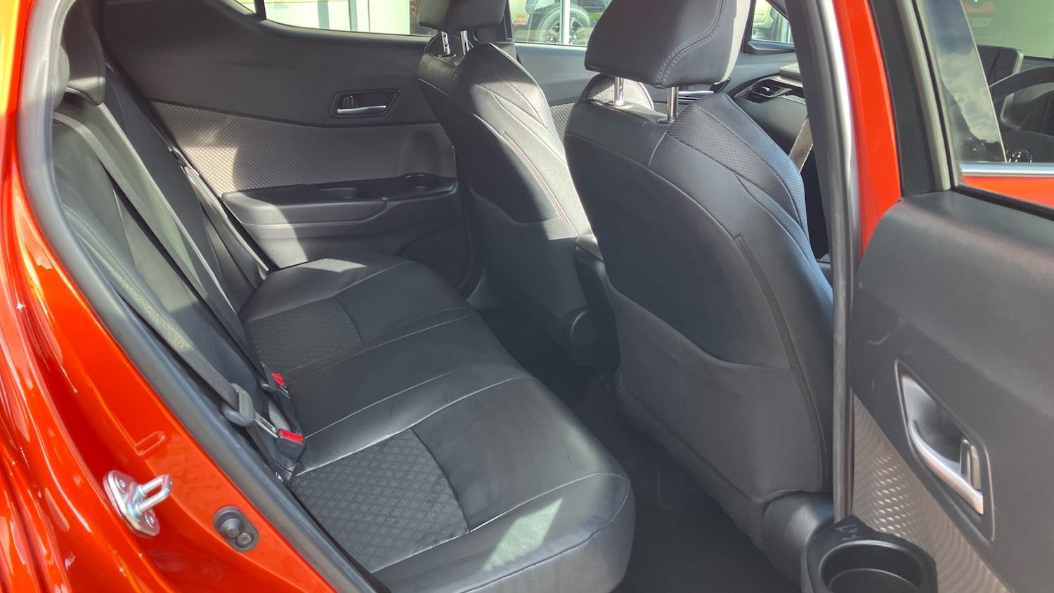 Used Toyota C-HR 2020 for sale - 76299221: Photo 12