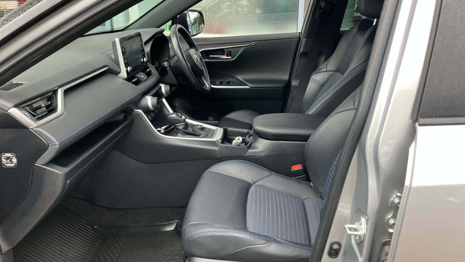 Used Toyota RAV4 2020 for sale - 76205413: Photo 10