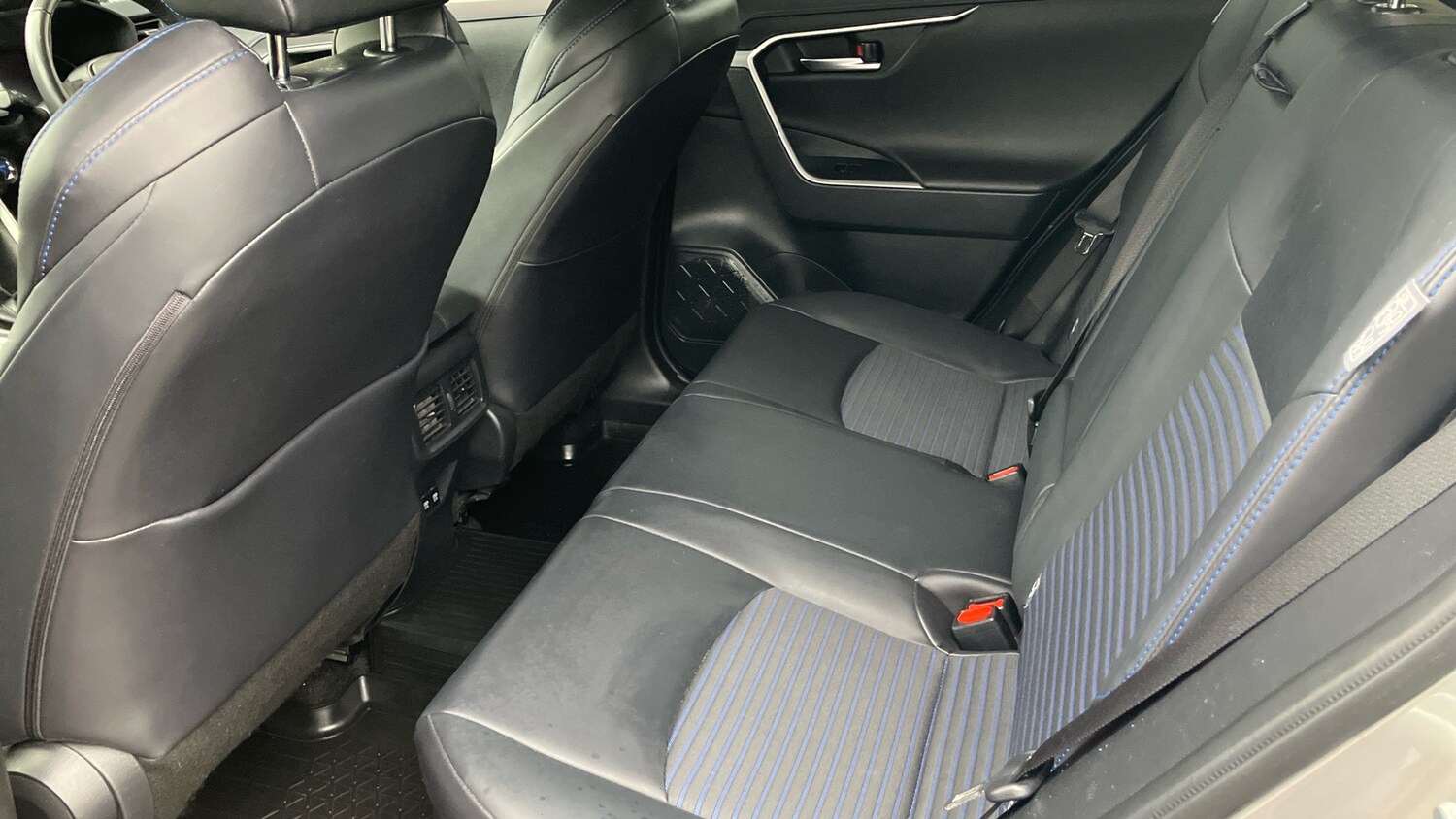 Used Toyota RAV4 2020 for sale - 76205413: Photo 13