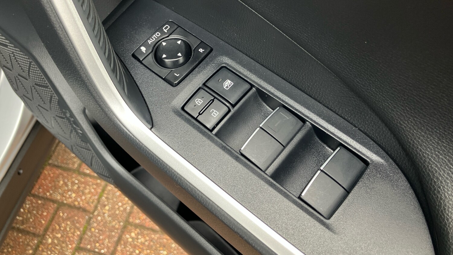 Used Toyota RAV4 2020 for sale - 76205413: Photo 26