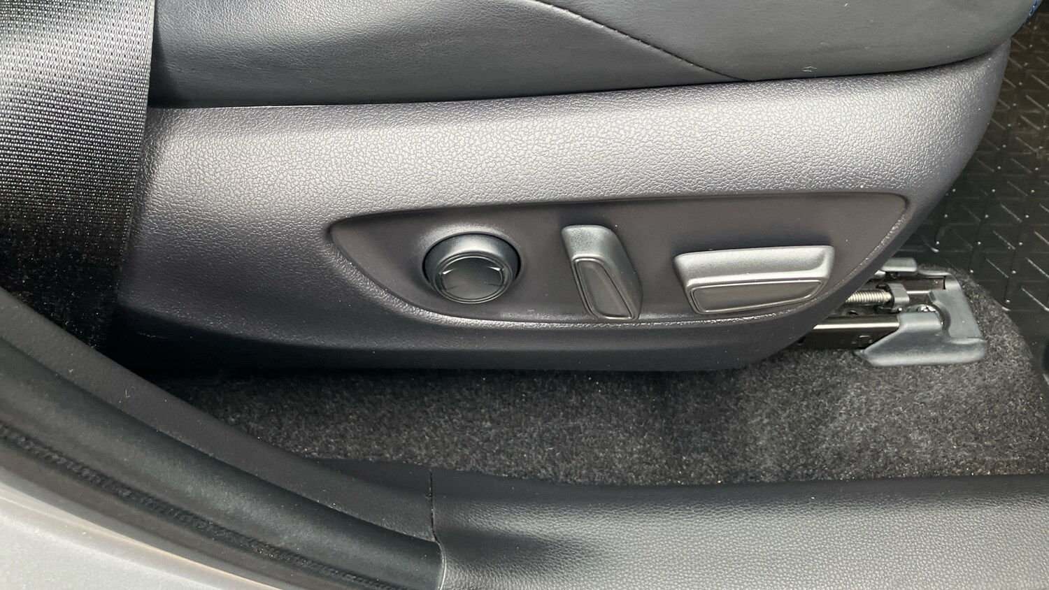 Used Toyota RAV4 2020 for sale - 76205413: Photo 27