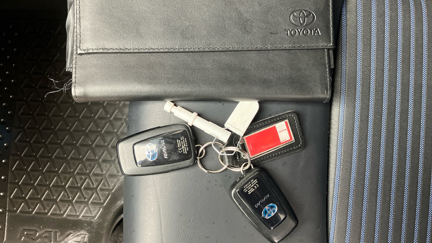 Used Toyota RAV4 2020 for sale - 76205413: Photo 36