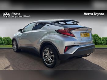 Used Toyota C-HR 2023 for sale - 79690474: Photo