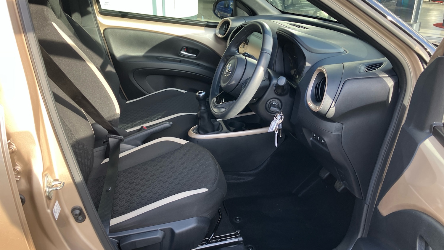 Used Toyota Aygo X 2022 for sale - 76329545: Photo 11