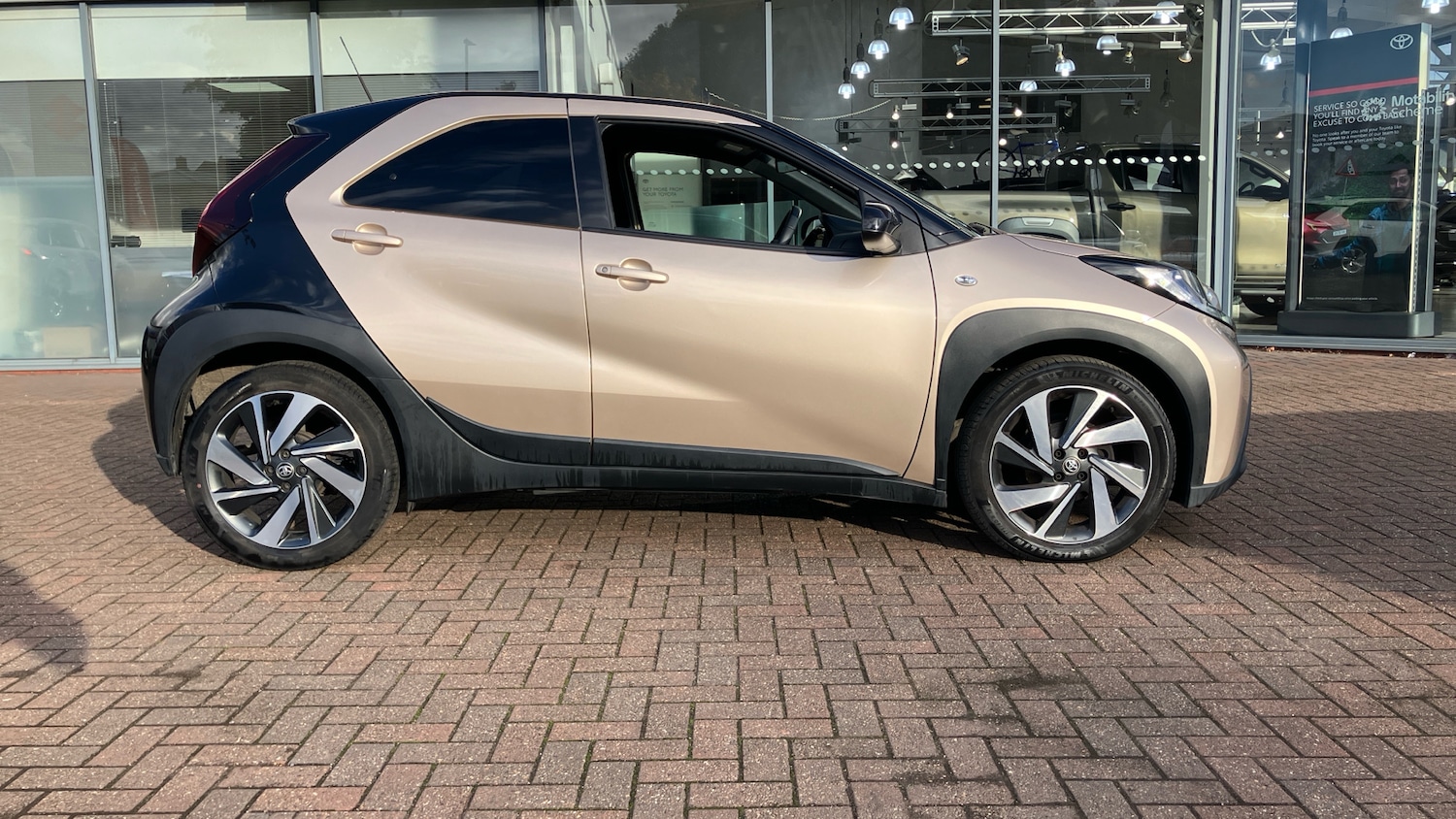 Used Toyota Aygo X 2022 for sale - 76329545: Photo 16