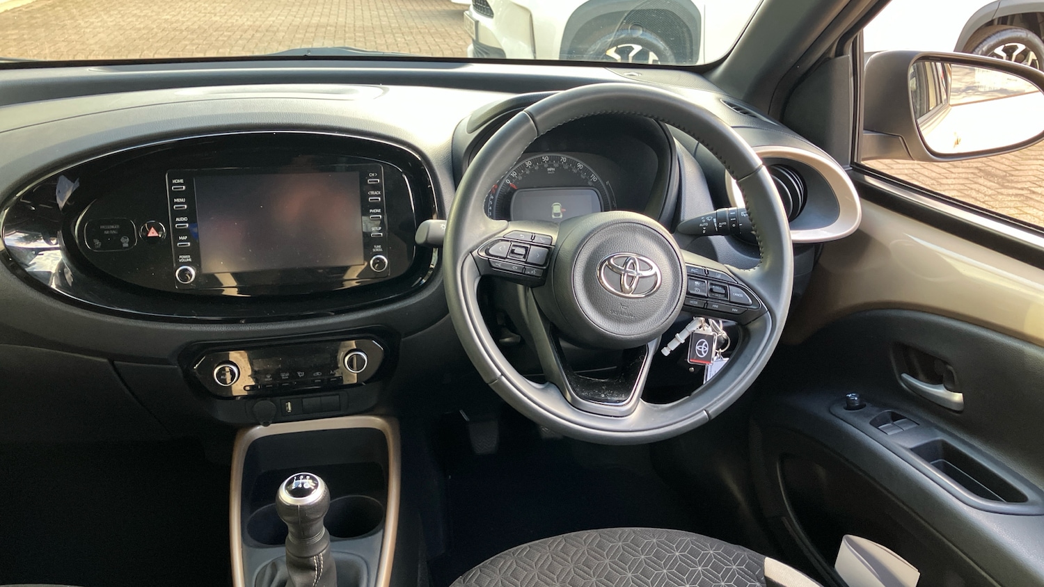 Used Toyota Aygo X 2022 for sale - 76329545: Photo 6