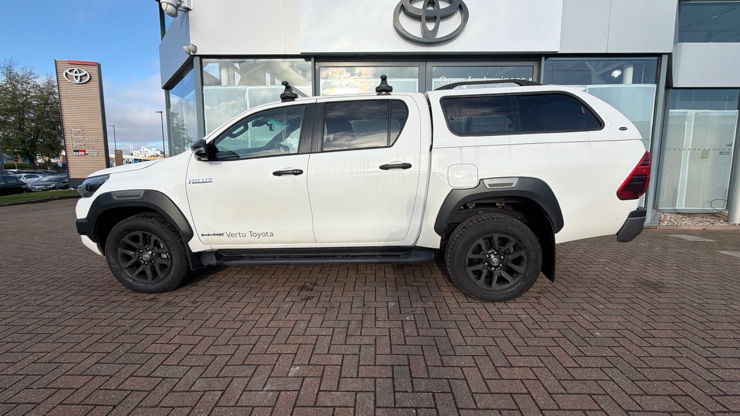 Used Toyota Hilux 2025 for sale - 76766781: Photo 17