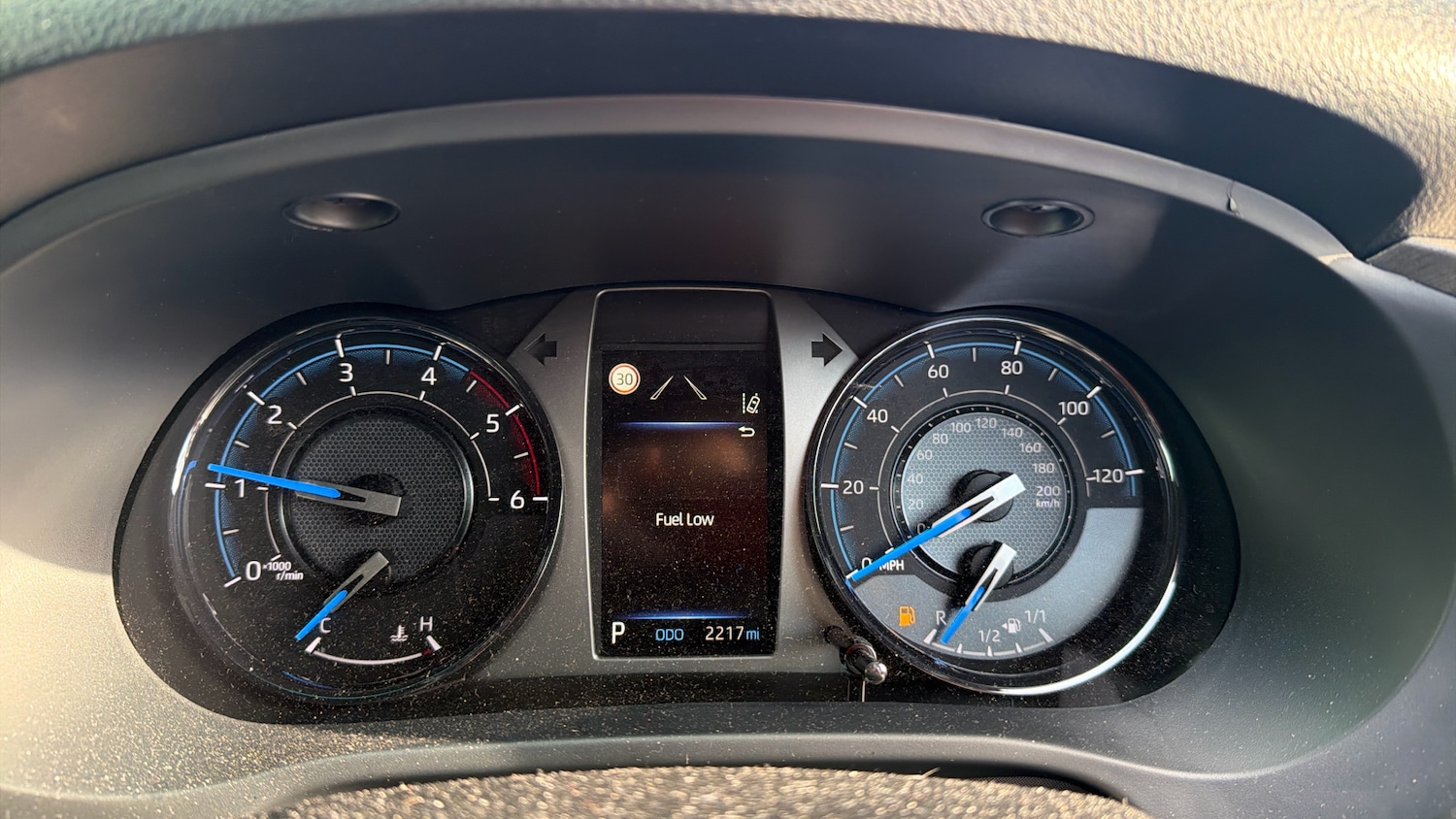 Used Toyota Hilux 2025 for sale - 76766781: Photo 9