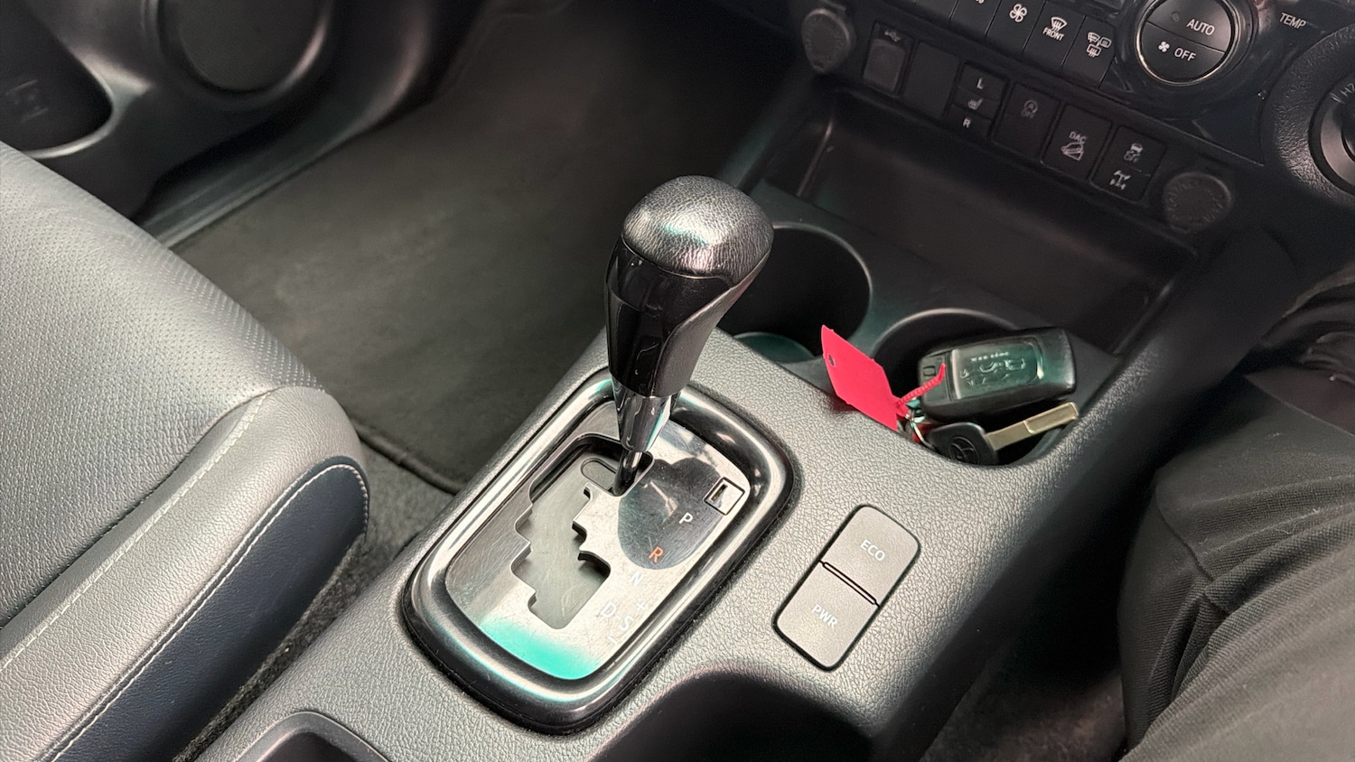 Used Toyota Hilux 2022 for sale - 76594523: Photo 31