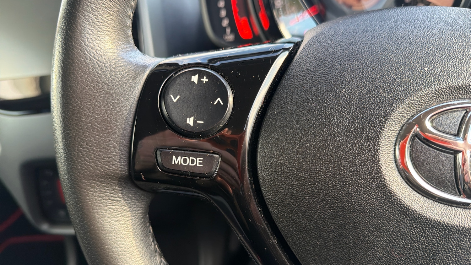 Used Toyota AYGO 2019 for sale - 76796819: Photo 27