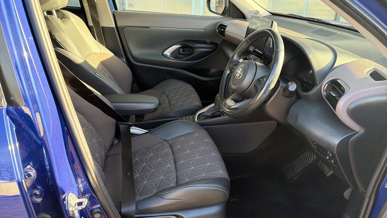 Used Toyota Yaris Cross 2022 for sale - 77168476: Photo 11