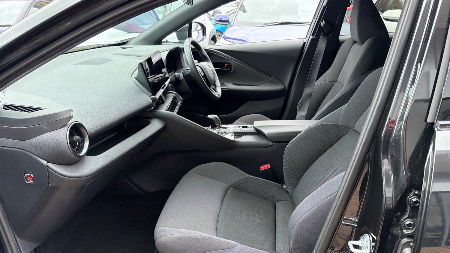 Used Toyota C-HR 2025 for sale - 78185889: Photo 10