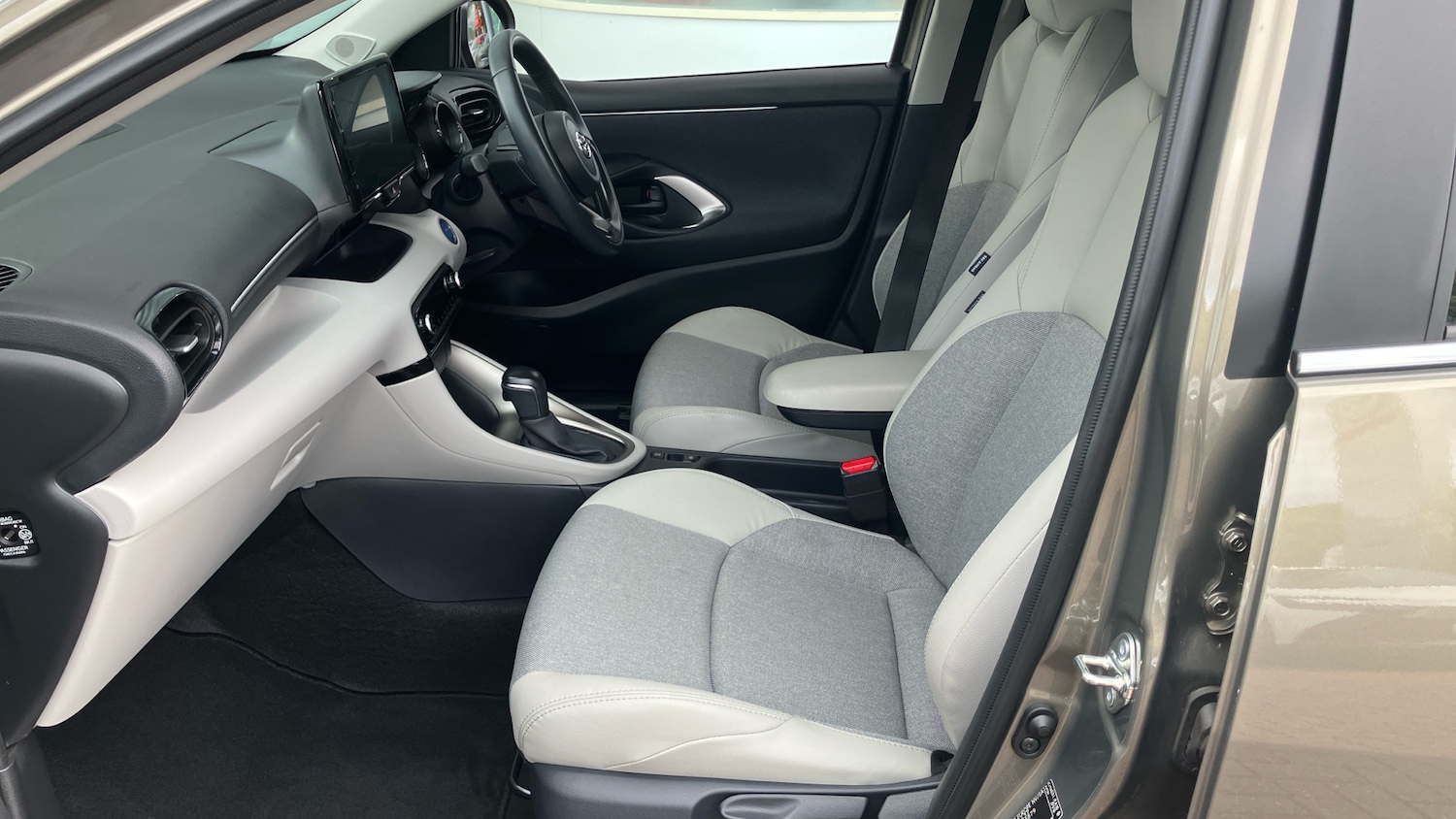 Used Toyota Yaris 2023 for sale - 75997254: Photo 10