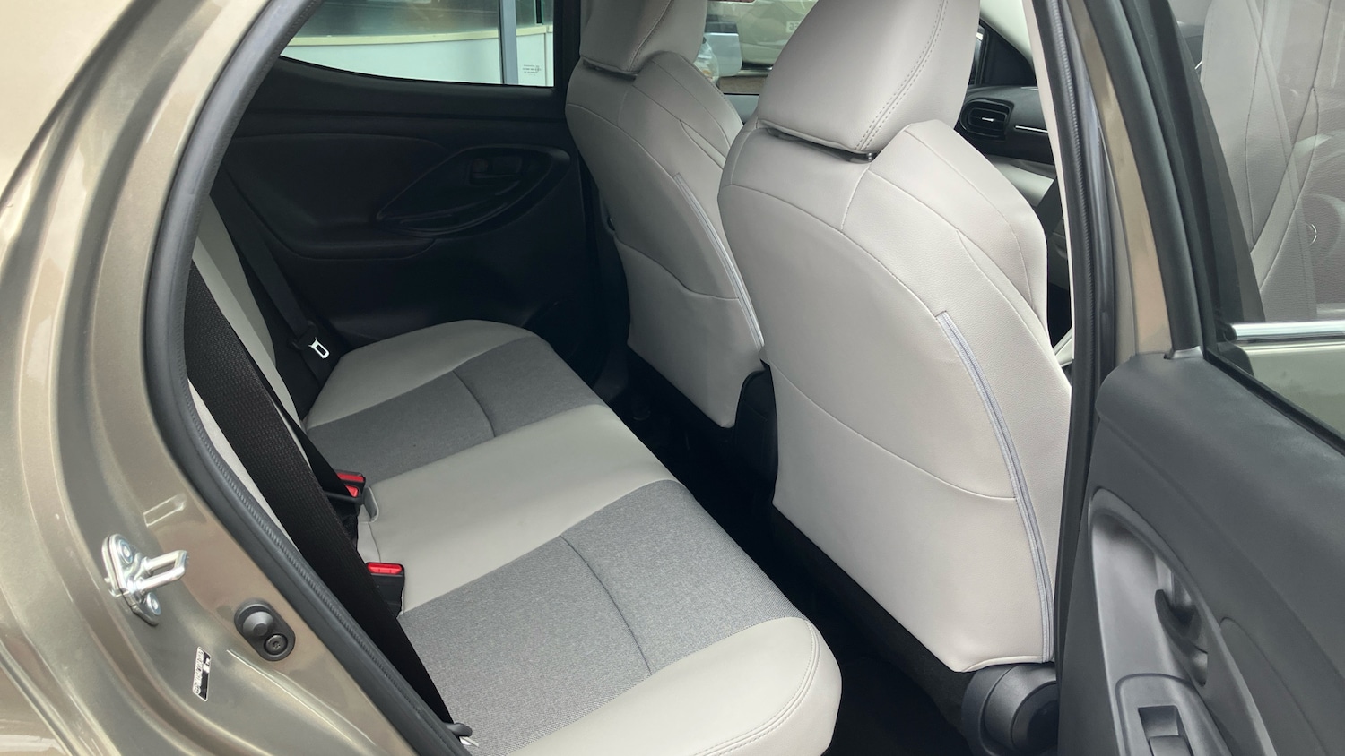 Used Toyota Yaris 2023 for sale - 75997254: Photo 12