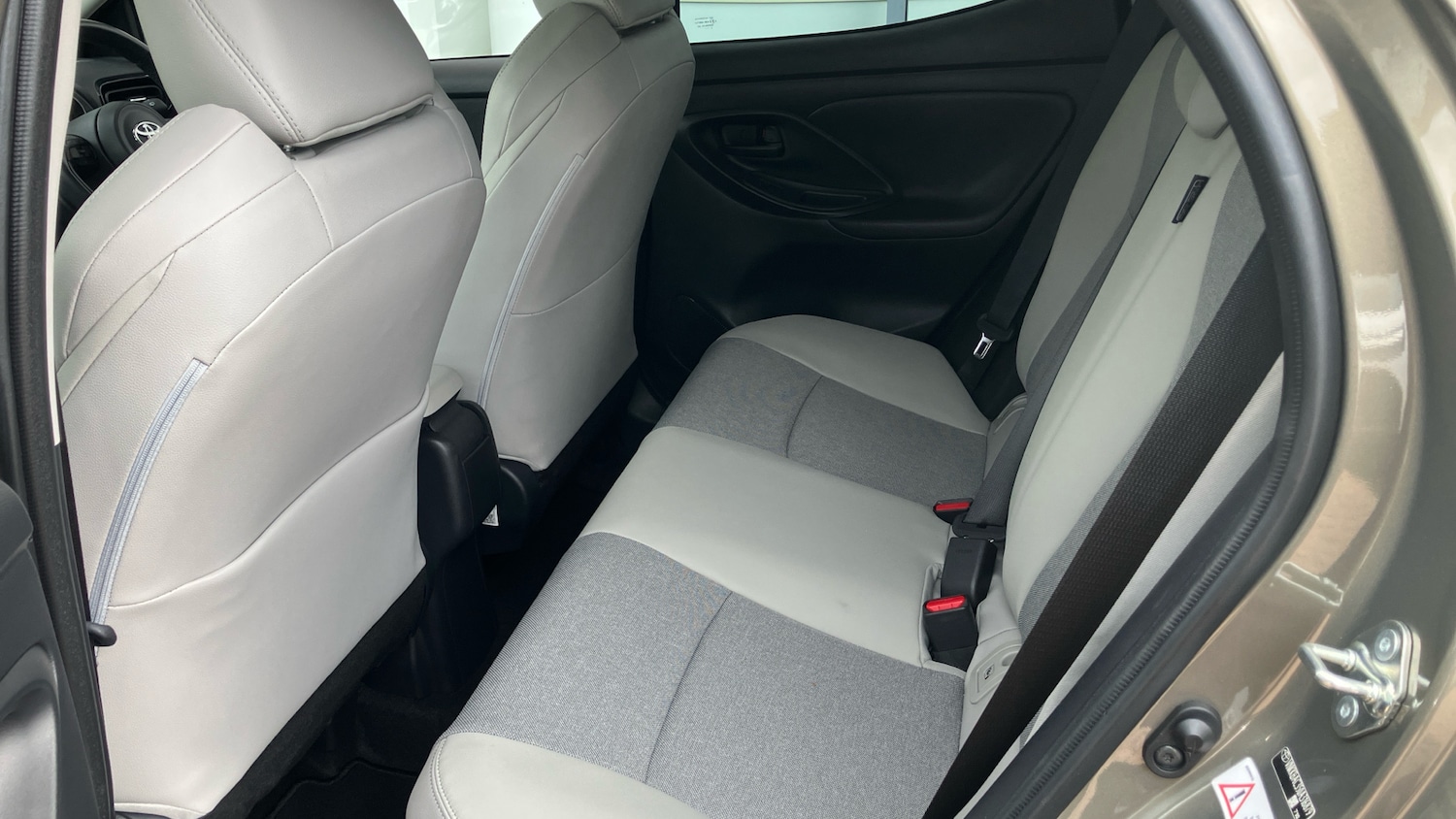 Used Toyota Yaris 2023 for sale - 75997254: Photo 13